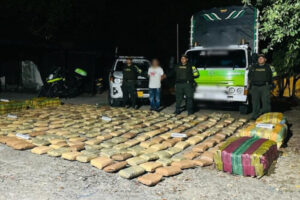 Lee más sobre el artículo Cayó millonario cargamento de marihuana en un eje vial del Tolima