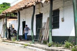 Lee más sobre el artículo Voluntarios restauraron la fachada de dos casas coloniales en Ambalema