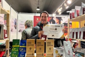 Lee más sobre el artículo Caficultores tolimenses arrasaron con galardones en Madrid, España
