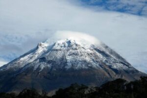 Lee más sobre el artículo Ibagué está en alerta ante posible deslizamiento en cercanías del Nevado del Tolima