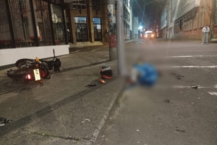 Lee más sobre el artículo Motociclista perdió la vida tras colisionar contra un poste en la comuna Uno de Ibagué