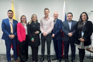 Lee más sobre el artículo Alcaldesa de Ibagué recibe apoyo del gobierno británico para el mejoramiento del agua