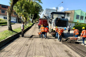 Lee más sobre el artículo Por obras de pavimentación, este lunes continuará cerrada la calle 37 con Ambalá