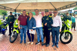 Lee más sobre el artículo Gobernación del Tolima entregó cuatro motocicletas a la Policía de Mariquita