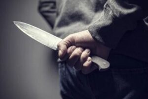 Lee más sobre el artículo ¡Intolerancia! Hombre atacó con cuchillo a tres familiares en el municipio de Melgar