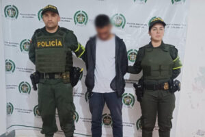 Lee más sobre el artículo En vía del Tolima fue capturado sujeto que era buscado por homicidio en Cundinamarca