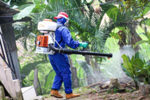 Lee más sobre el artículo Continúan las jornadas de fumigación contra el dengue en Ibagué