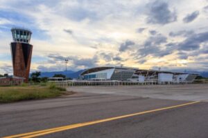 Lee más sobre el artículo Aeropuerto Perales de Ibagué se preparará para recibir vuelos nocturnos