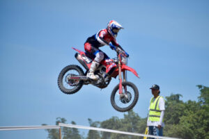 Lee más sobre el artículo Con éxito se desarrolló la Tercera Válida Nacional de Motocross en Ibagué