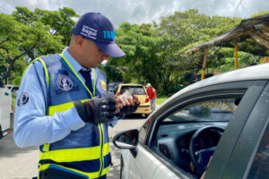 Lee más sobre el artículo ¡Pilas! Agentes de tránsito intensificarán operativos contra vehículos mal parqueados en Ibagué