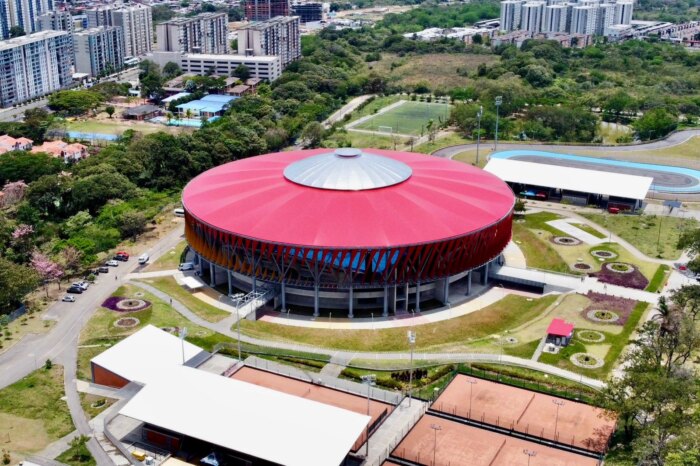 Lee más sobre el artículo Tres pantallas gigantes serán habilitadas en el Coliseo Mayor de Ibagué para la final de la Copa América
