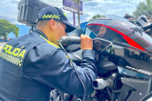 Lee más sobre el artículo Con marcación de partes, autoridades buscan combatir el hurto de motocicletas en Ibagué