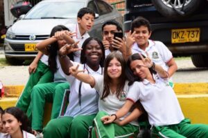 Lee más sobre el artículo Hoy regresan a clases más de 70.000 estudiantes de instituciones educativas públicas de Ibagué 