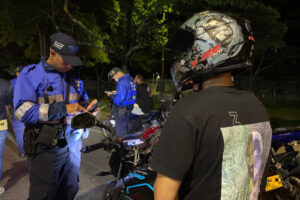 Lee más sobre el artículo ¡Pilas! Agentes de tránsito de Ibagué multarán a motociclistas que no porten prenda reflectiva 