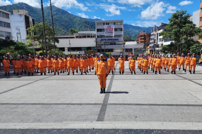 Lee más sobre el artículo La Defensa Civil en el Tolima se refuerza con 120 nuevos voluntarios