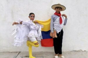 Lee más sobre el artículo Dos hermanos tolimenses representan a Colombia en encuentro internacional de folclor en México