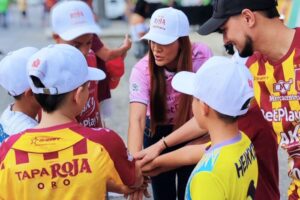 Lee más sobre el artículo ‘Tapa Roja Solidaria’, la iniciativa social de la Fábrica de Licores del Tolima 