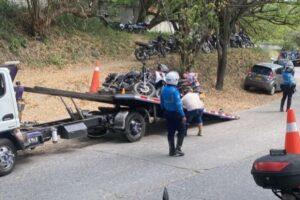 Lee más sobre el artículo Agentes de tránsito inmovilizaron 16 motocicletas en la vía Ibagué – Payandé