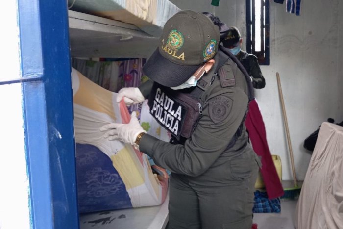 Lee más sobre el artículo Autoridades realizaron operativo sorpresa en los bloques 2 y 3 de la cárcel de Picaleña