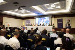 Lee más sobre el artículo Con éxito culminó el primer Seminario Internacional de Gestión de Grandes Incendios Forestales en el Tolima