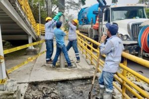 Lee más sobre el artículo Cuadrillas del IBAL solucionaron afectación en alcantarillado de Picaleña