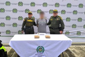 Lee más sobre el artículo Capturan a mujer con más de 1.000 gramos de marihuana en la Terminal de Transportes de Ibagué