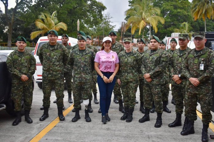 Lee más sobre el artículo Tapa Roja y Deportes Tolima rindieron homenaje a los soldados heridos en combate del Ejército Nacional