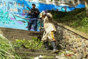Lee más sobre el artículo 21 privados de la libertad embellecieron el Parque de La Paz en Ibagué