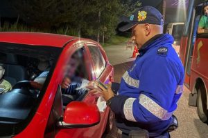 Lee más sobre el artículo Agentes de tránsito sancionaron a 14 borrachos al volante este fin de semana en Ibagué