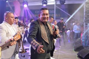Lee más sobre el artículo Música, alegría y mucho Tapa Roja, en la celebración del récord logrado en la Feria Internacional del Café