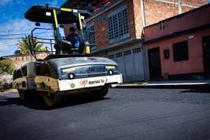 Lee más sobre el artículo “El Combo 3×1 del IBAL llegó para dignificar las calles de la ciudad”: alcaldesa Johana Aranda