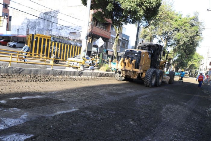 Lee más sobre el artículo Inician los trabajos nocturnos de rehabilitación vial en la carrera Quinta de Ibagué