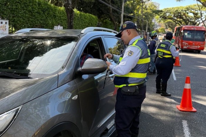 Lee más sobre el artículo Agentes de tránsito impusieron más de 70 comparendos durante el fin de semana en Ibagué