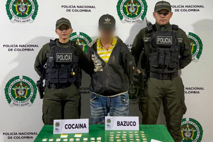 Lee más sobre el artículo Se le cayó el emprendimiento: capturaron a ‘Manga’ con 134 dosis de bazuco y cocaína en Ibagué