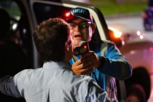 Lee más sobre el artículo Irresponsables: 12 borrachos al volante fueron sorprendidos este fin de semana en Ibagué