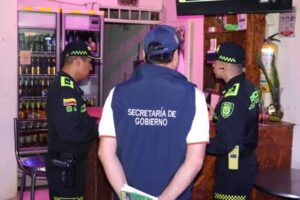 Lee más sobre el artículo ¡Bájele al volumen! Autoridades visitaron bares y discotecas de Ibagué para regular el ruido