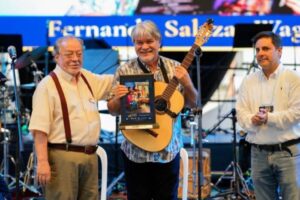 Lee más sobre el artículo Entre homenajes y conciertos, se vivió la edición 40 del Festival de Música Colombiana en Ibagué