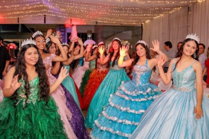 Lee más sobre el artículo Alcaldía de Ibagué hizo realidad el sueño de 30 quinceañeras en una celebración inolvidable