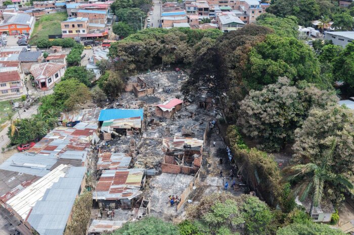 Lee más sobre el artículo Alcaldía de Ibagué declara calamidad pública por incendio en el sector Los Álamos