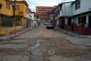 Lee más sobre el artículo Alcaldía de Ibagué pavimentará otras cinco cuadras del barrio El Limonar